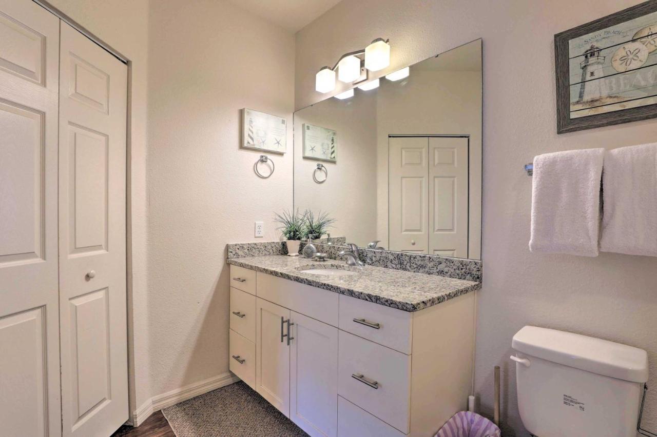 Casa de férias Lucaya Village Townhome With Pool, 6 Mi To Disney! *