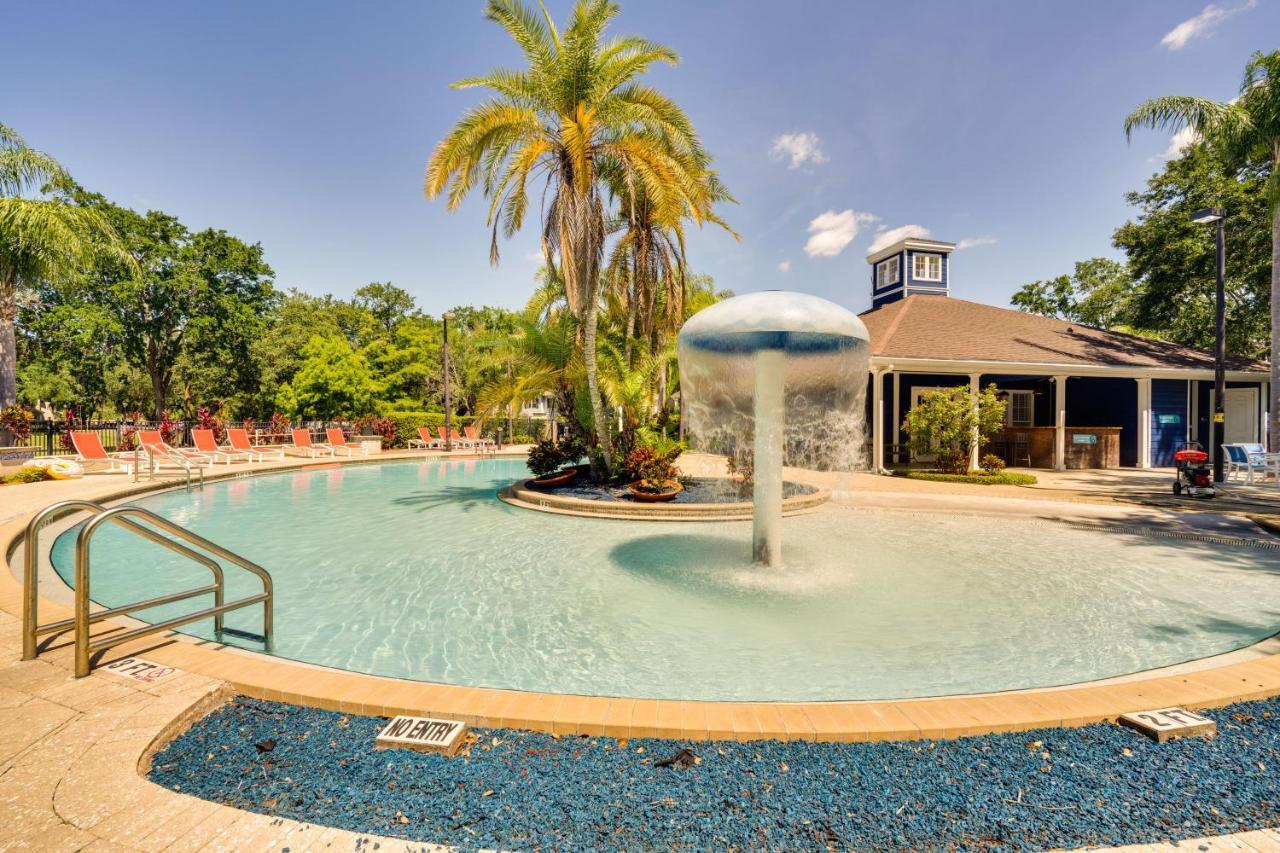 Lucaya Village Townhome With Pool, 6 Mi To Disney! Casa de férias Kissimmee