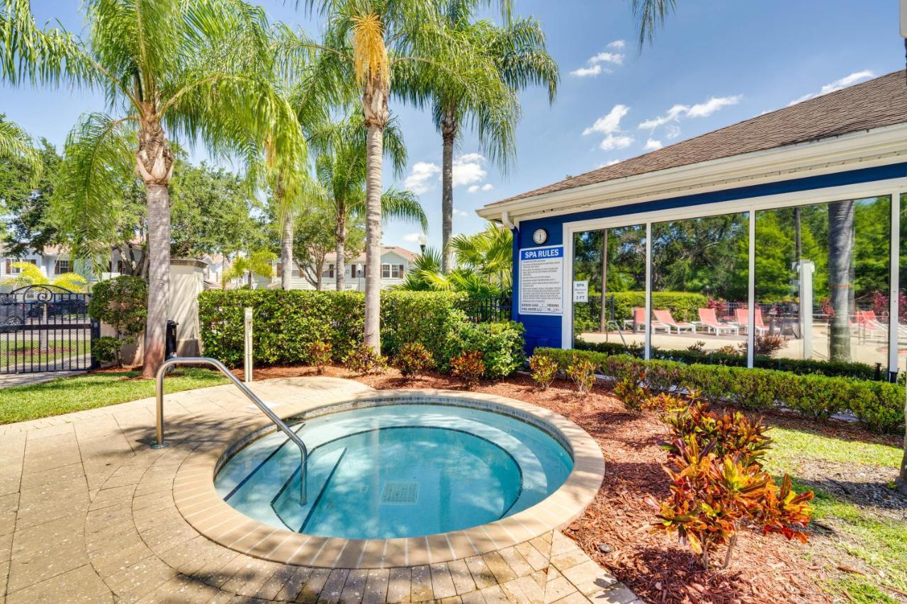 Casa de férias Lucaya Village Townhome With Pool, 6 Mi To Disney! *