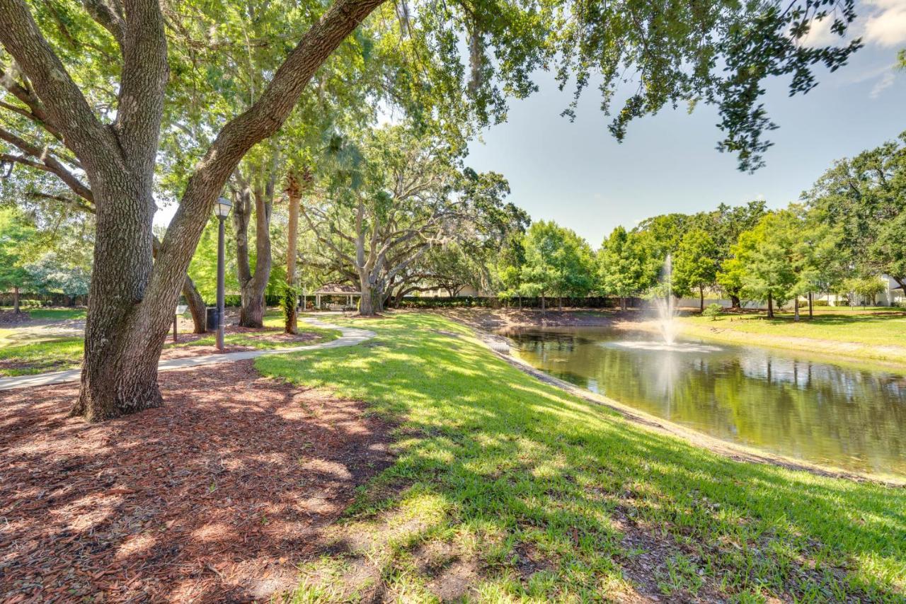 Lucaya Village Townhome With Pool, 6 Mi To Disney! Casa de férias Kissimmee