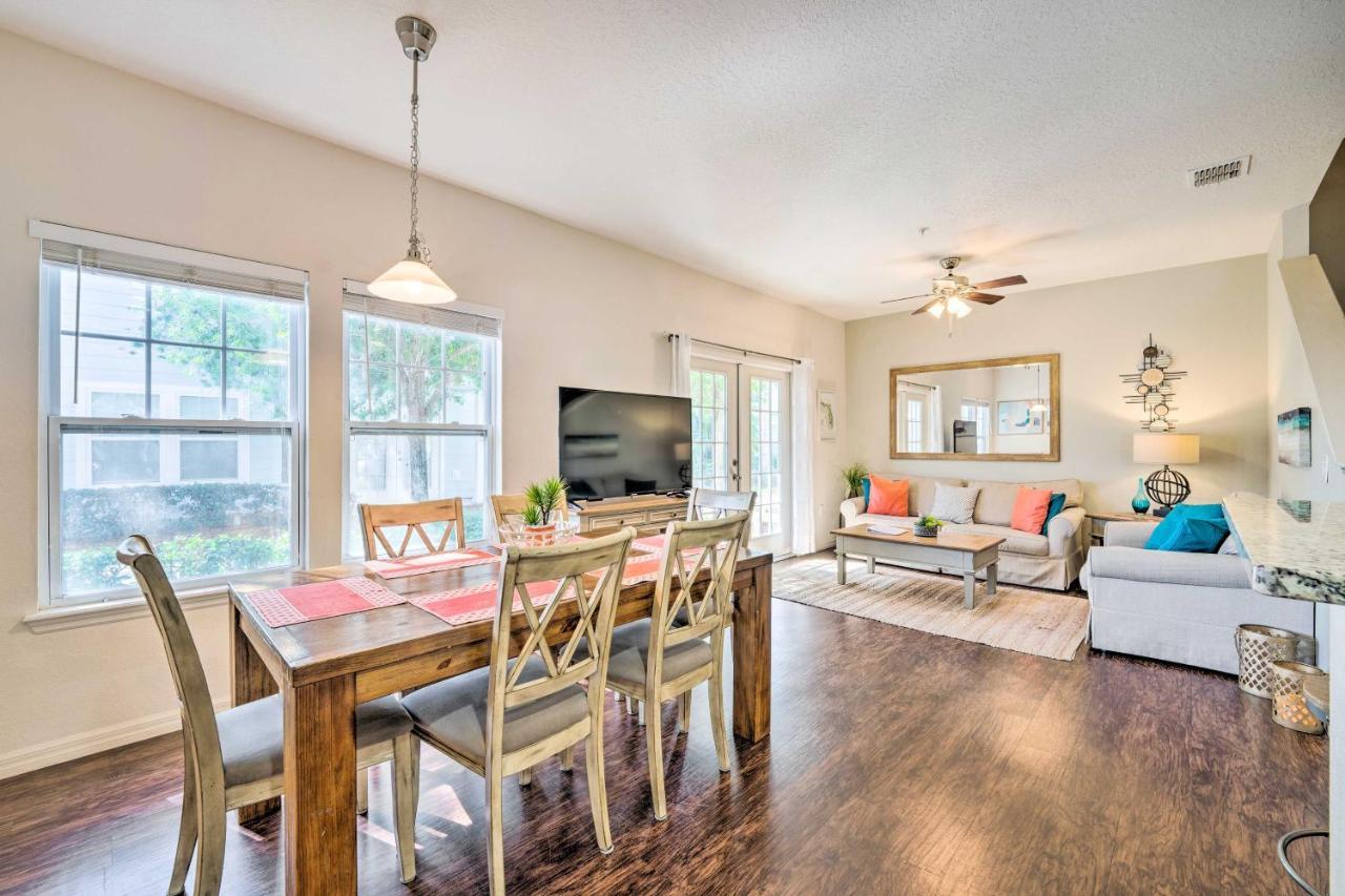 Lucaya Village Townhome With Pool, 6 Mi To Disney! Casa de férias Kissimmee